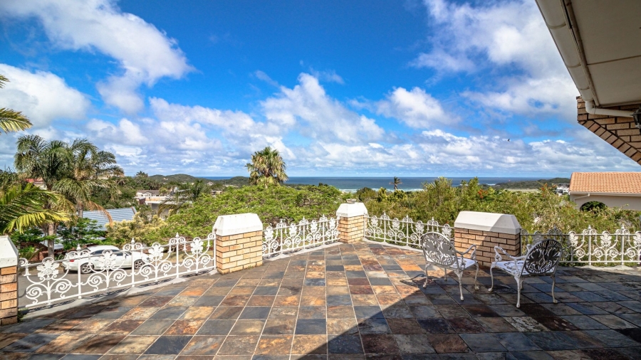 4 Bedroom Property for Sale in Blue Bend Eastern Cape